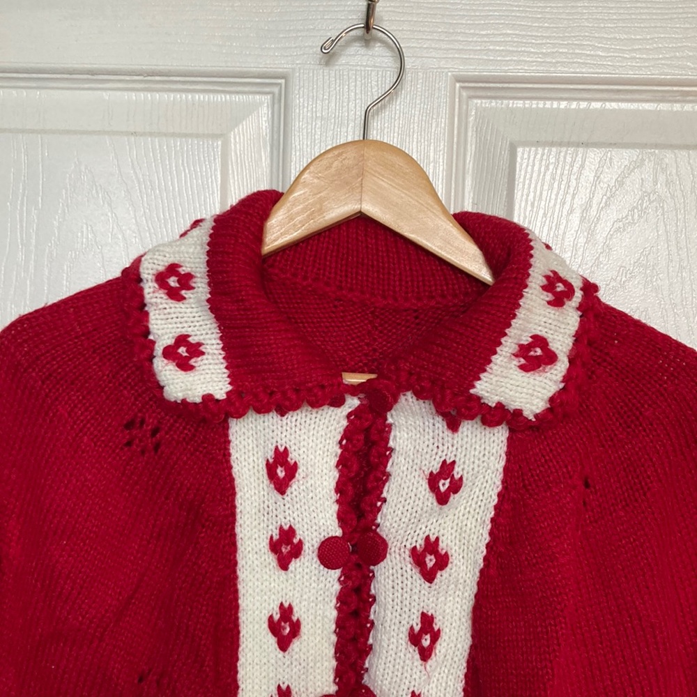 Vintage handmade red knit poncho with cute detailed collar
